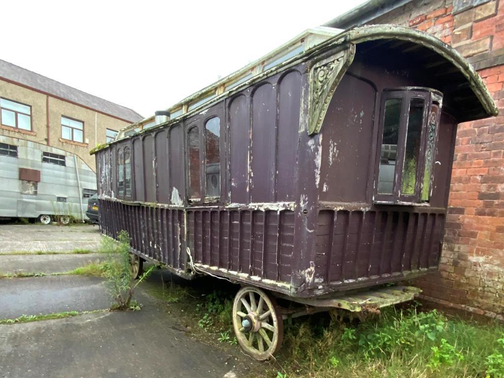 gypsy ledge wagon